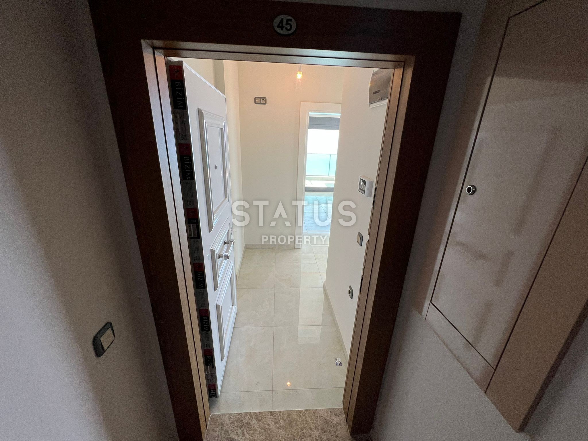 One-bedroom apartment on the first coastline in a complex with hotel infrastructure, 80m2 фото 17