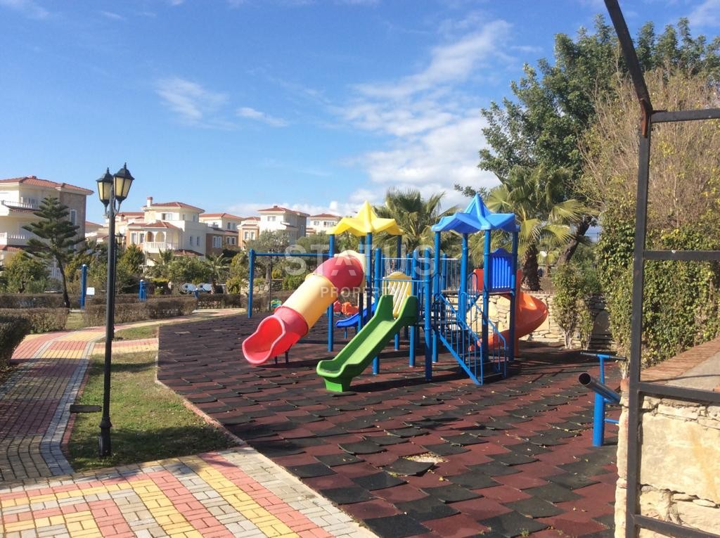 Magnificent furnished villa 3+1 in a complex of villas in the Incekum area, 160m2 фото 9