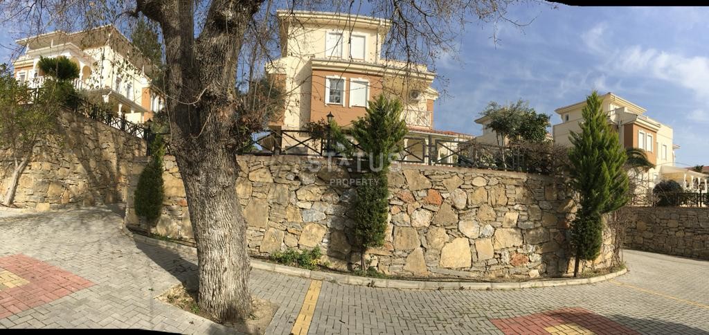 Magnificent furnished villa 3+1 in a complex of villas in the Incekum area, 160m2 фото 11