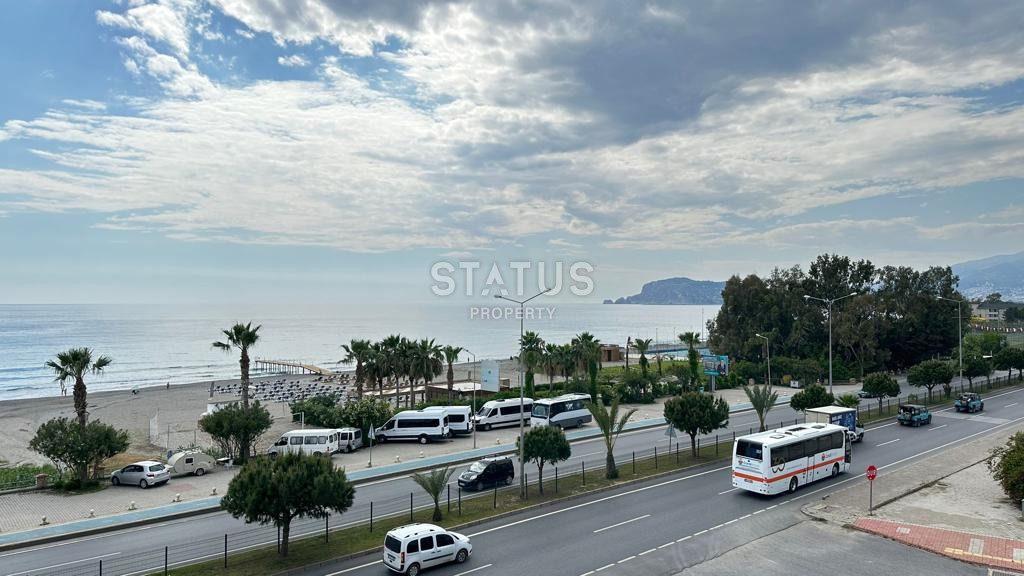 Прекрасные апартаменты 2+1 на первой линии от моря в районе Кестель, 110м2 фото 8