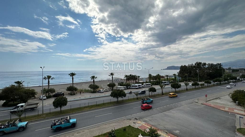 Прекрасные апартаменты 2+1 на первой линии от моря в районе Кестель, 110м2 фото 11