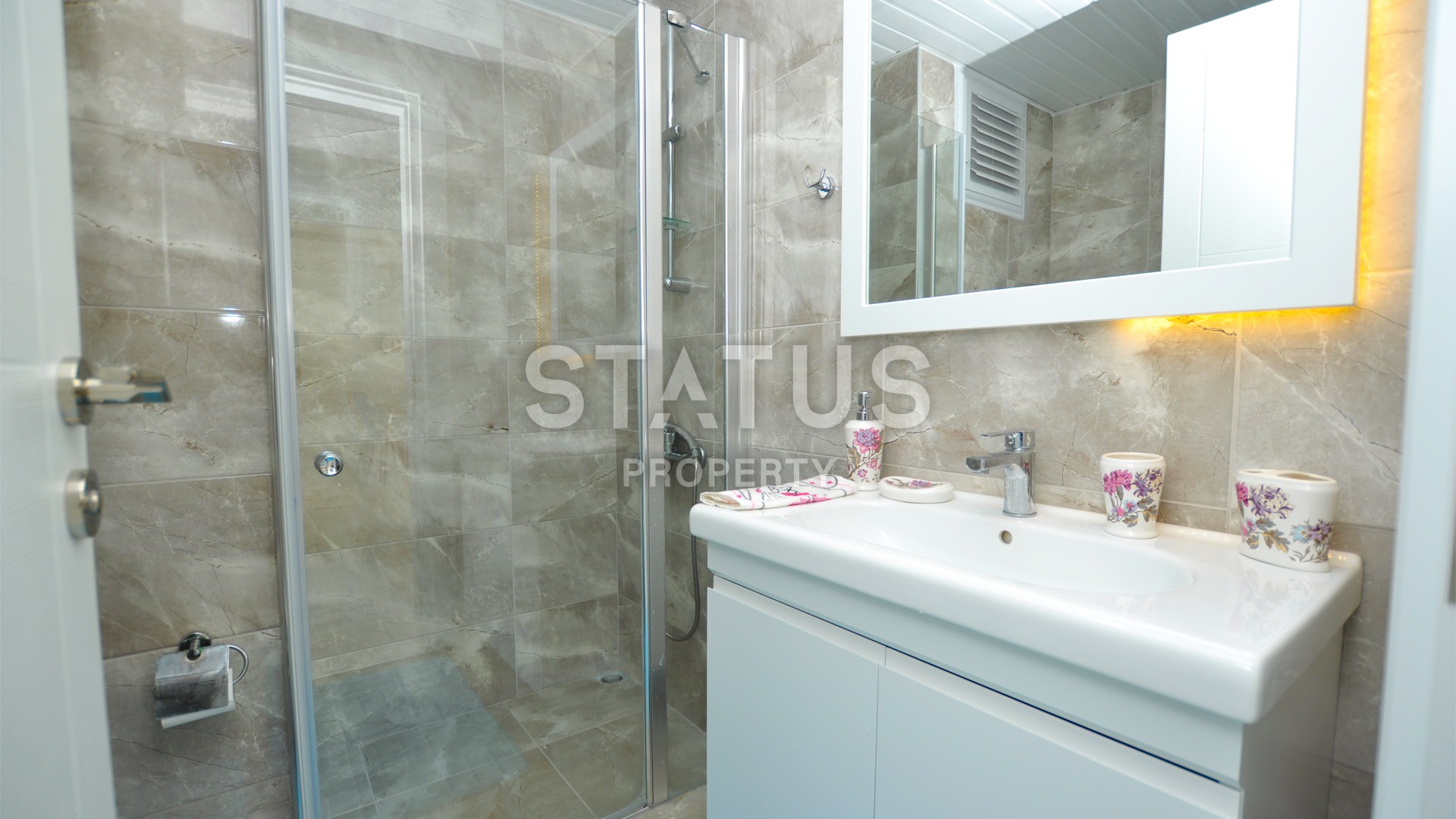 Уютная меблированная двухкомнатная квартира в современном районе Махмутлар фото 5