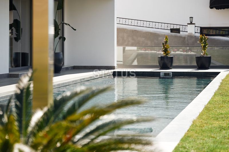 Modern luxury villa in Kargicak area, 400m2 фото 8