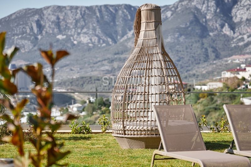 Modern luxury villa in Kargicak area, 400m2 фото 11