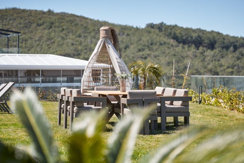 Modern luxury villa in Kargicak area, 400m2 фото 17