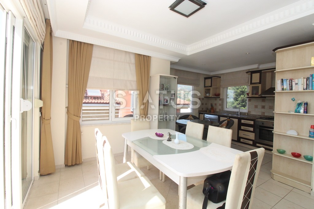 Large villa in Kargicak with furniture and appliances 260 sq.m. фото 9