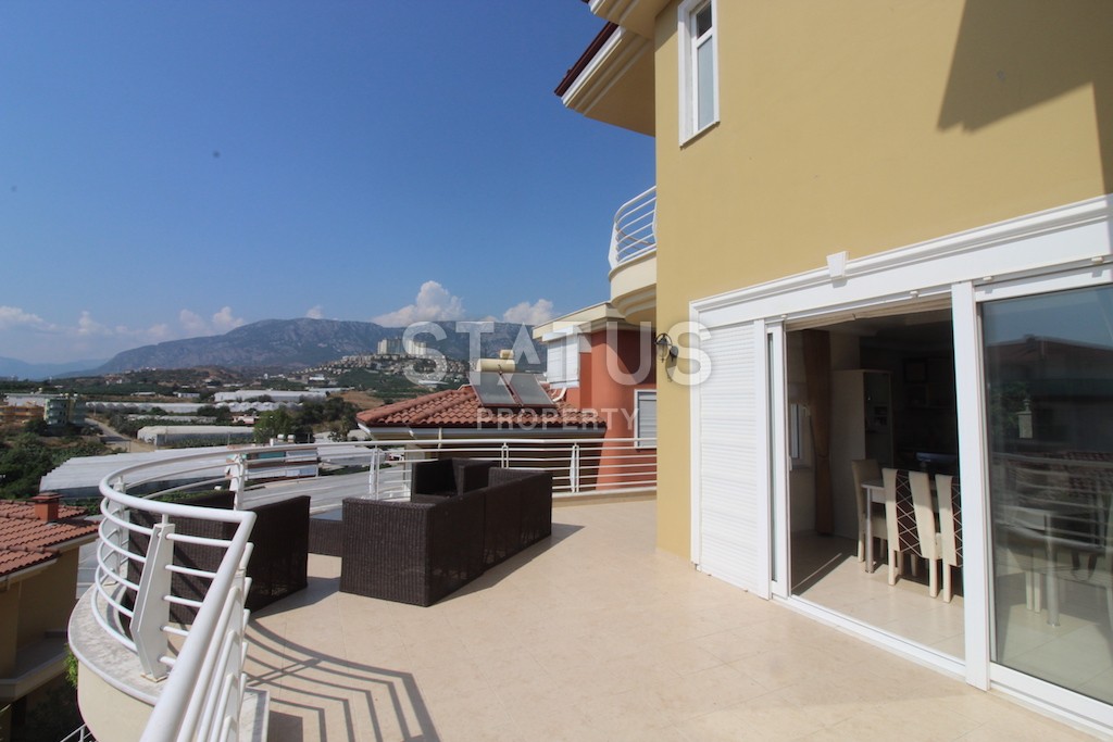 Large villa in Kargicak with furniture and appliances 260 sq.m. фото 19