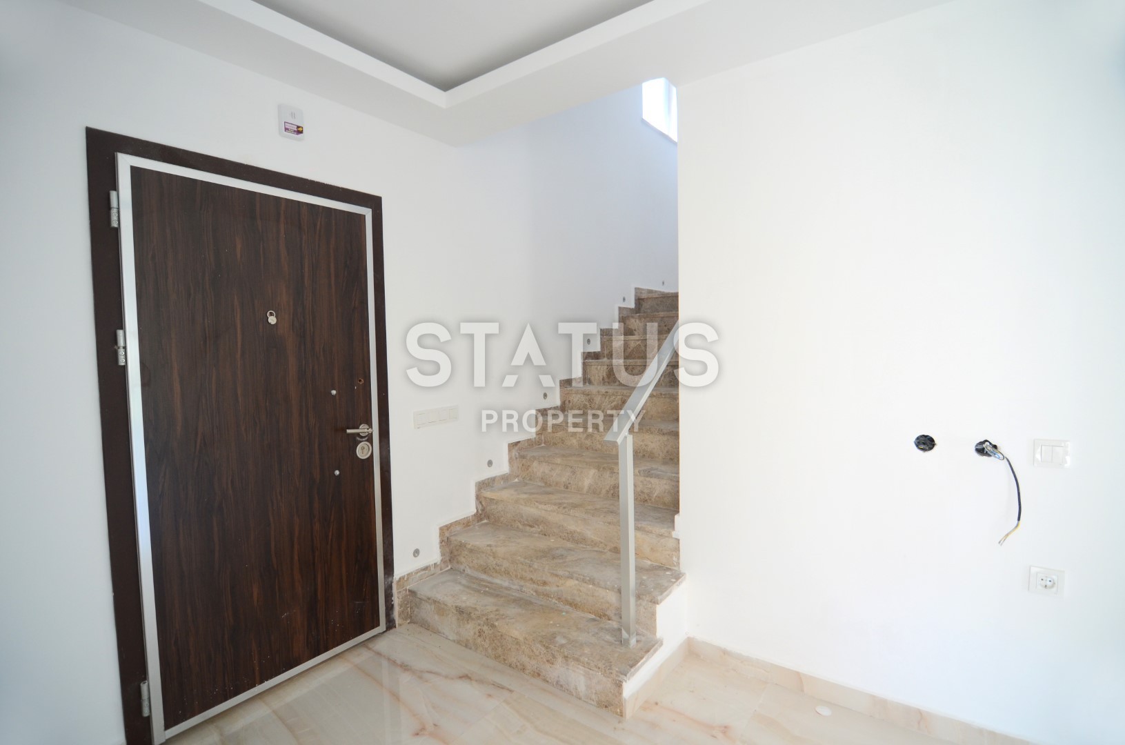 Villa in Kargicak, Alanya with a large terrace of 180 sq.m. фото 3