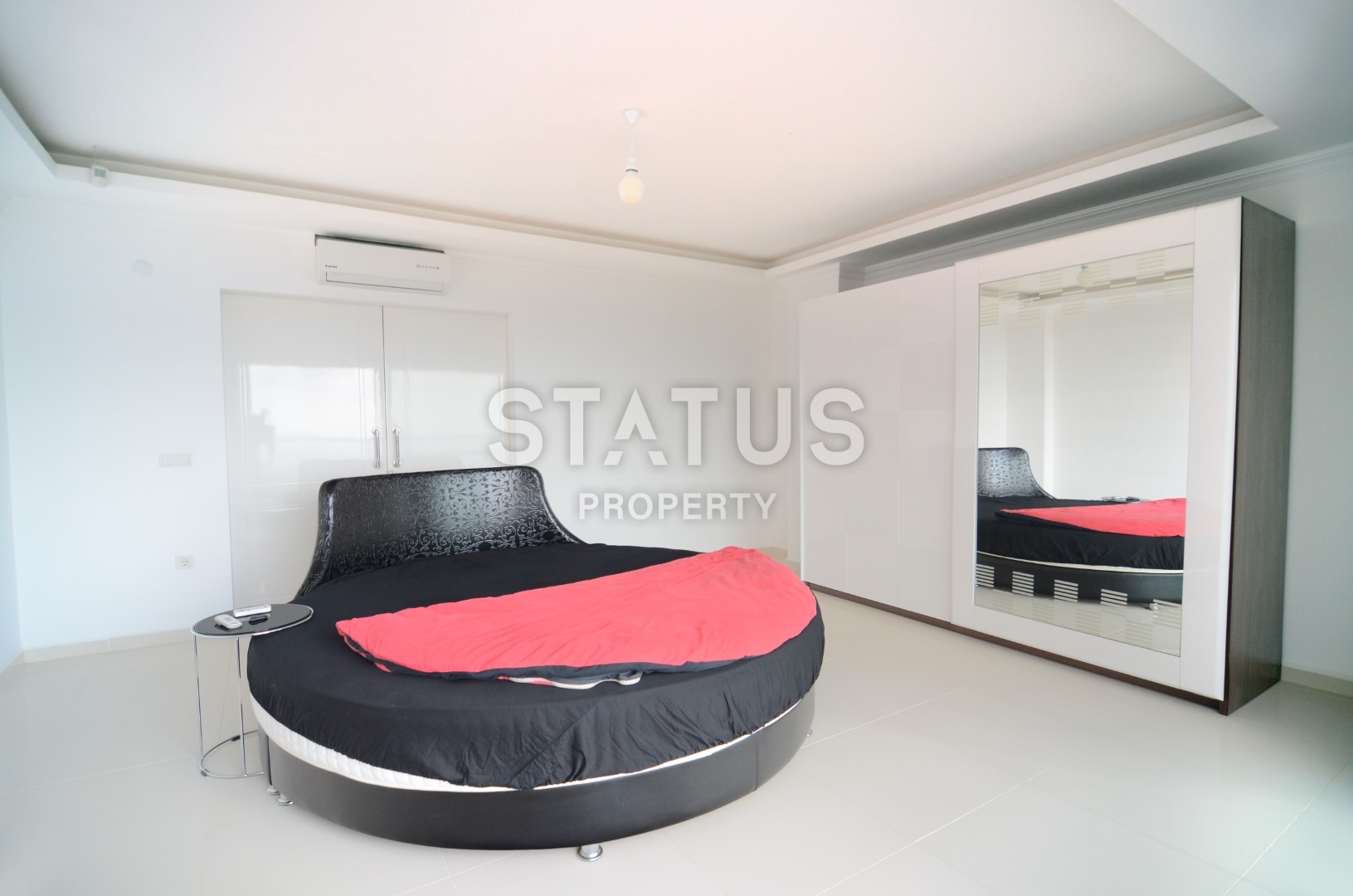 Luxury villa in Kargicak with furniture and stunning views of 400 sq.m. фото 9