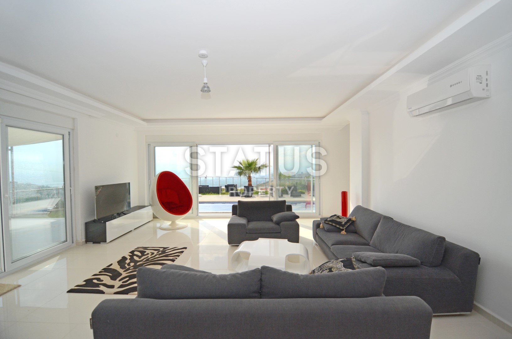 Luxury villa in Kargicak with furniture and stunning views of 400 sq.m. фото 10