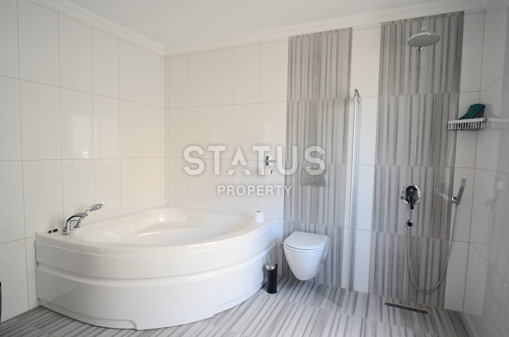 Luxury villa in Kargicak with furniture and stunning views of 400 sq.m. фото 16