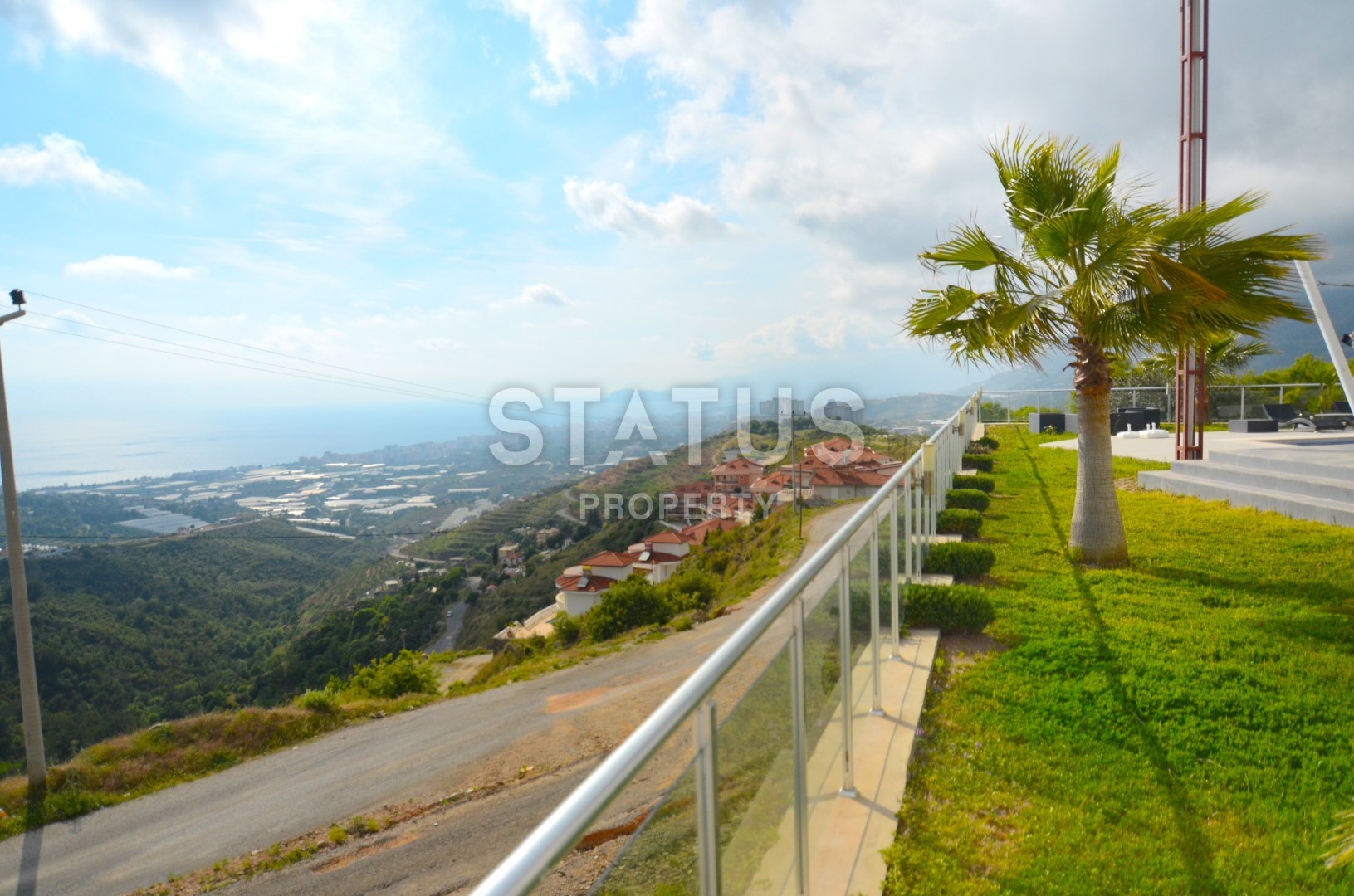 Luxury villa in Kargicak with furniture and stunning views of 400 sq.m. фото 20