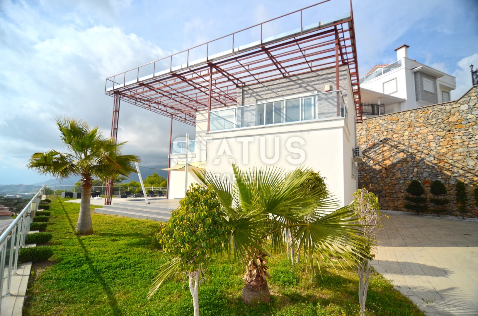 Luxury villa in Kargicak with furniture and stunning views of 400 sq.m. фото 28