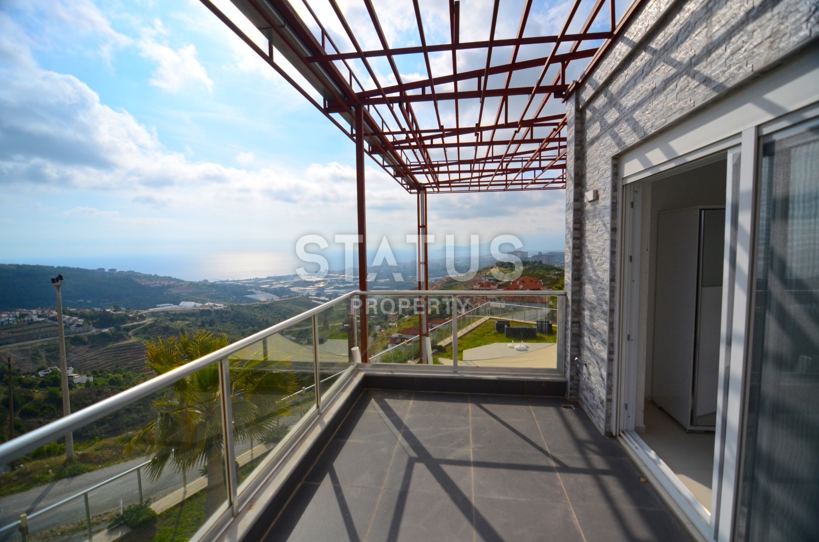 Luxury villa in Kargicak with furniture and stunning views of 400 sq.m. фото 29