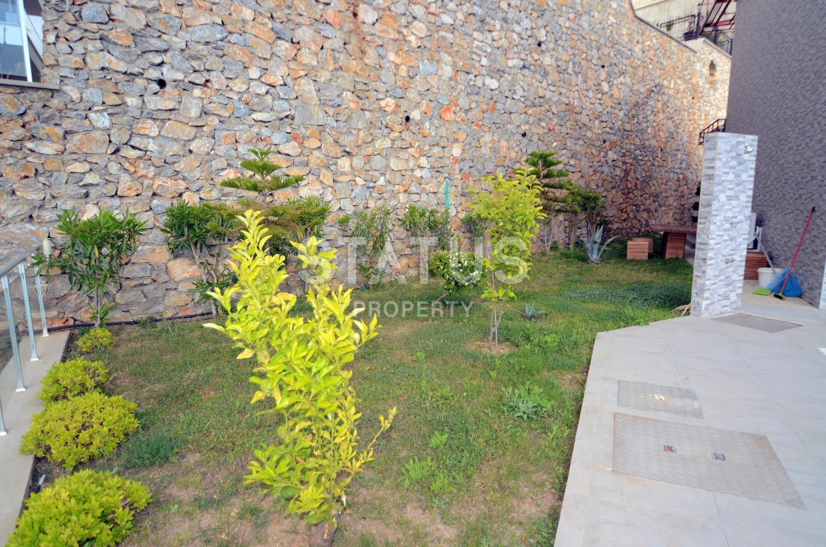 Luxury villa in Kargicak with furniture and stunning views of 400 sq.m. фото 30