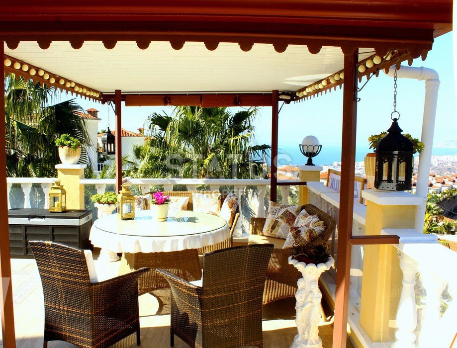 Solid villa in Kargicak with furniture and appliances 210 sq.m. фото 10