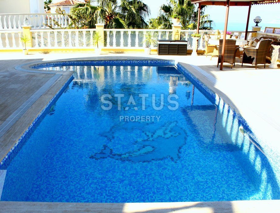 Solid villa in Kargicak with furniture and appliances 210 sq.m. фото 14