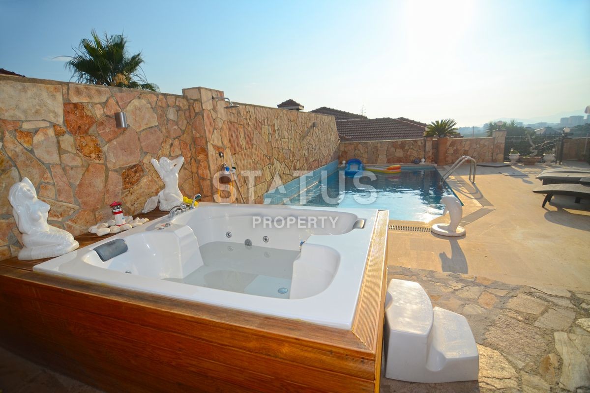 Stunning 3+1 villa with private pool and jacuzzi! Kargicak! 240 sq. m. фото 5
