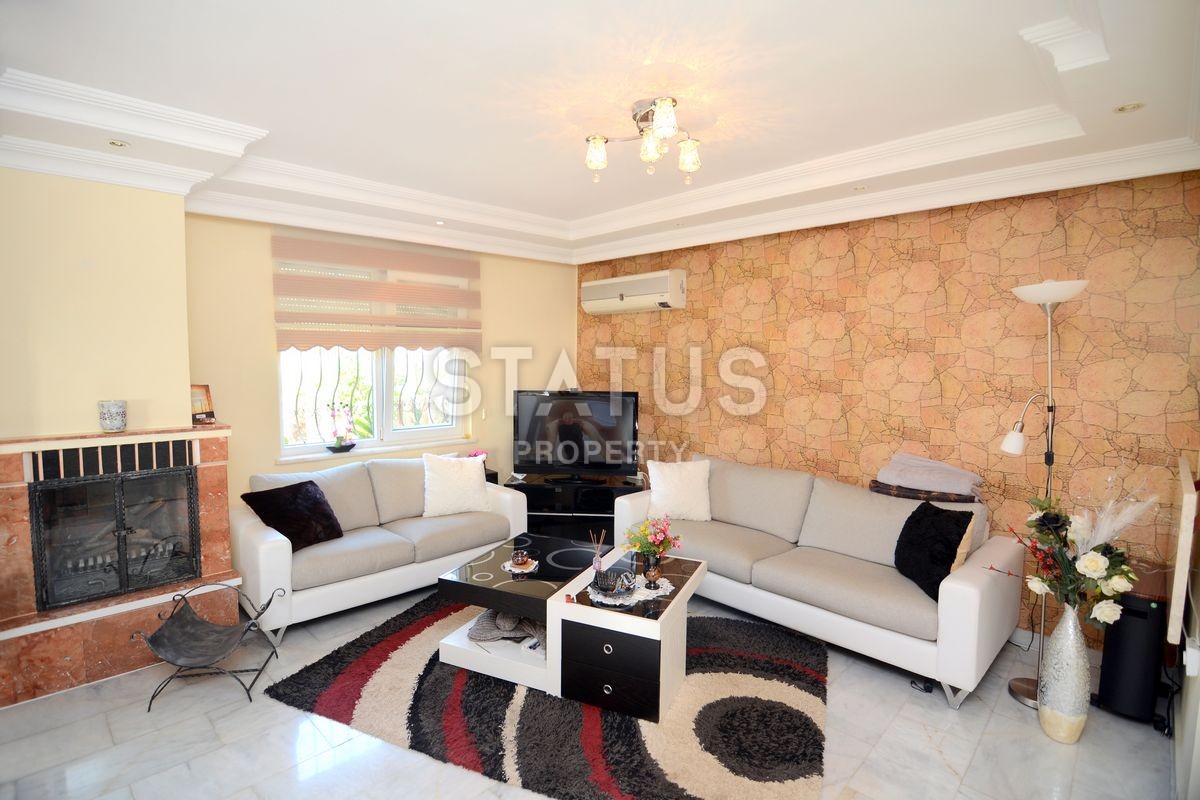 Stunning 3+1 villa with private pool and jacuzzi! Kargicak! 240 sq. m. фото 9