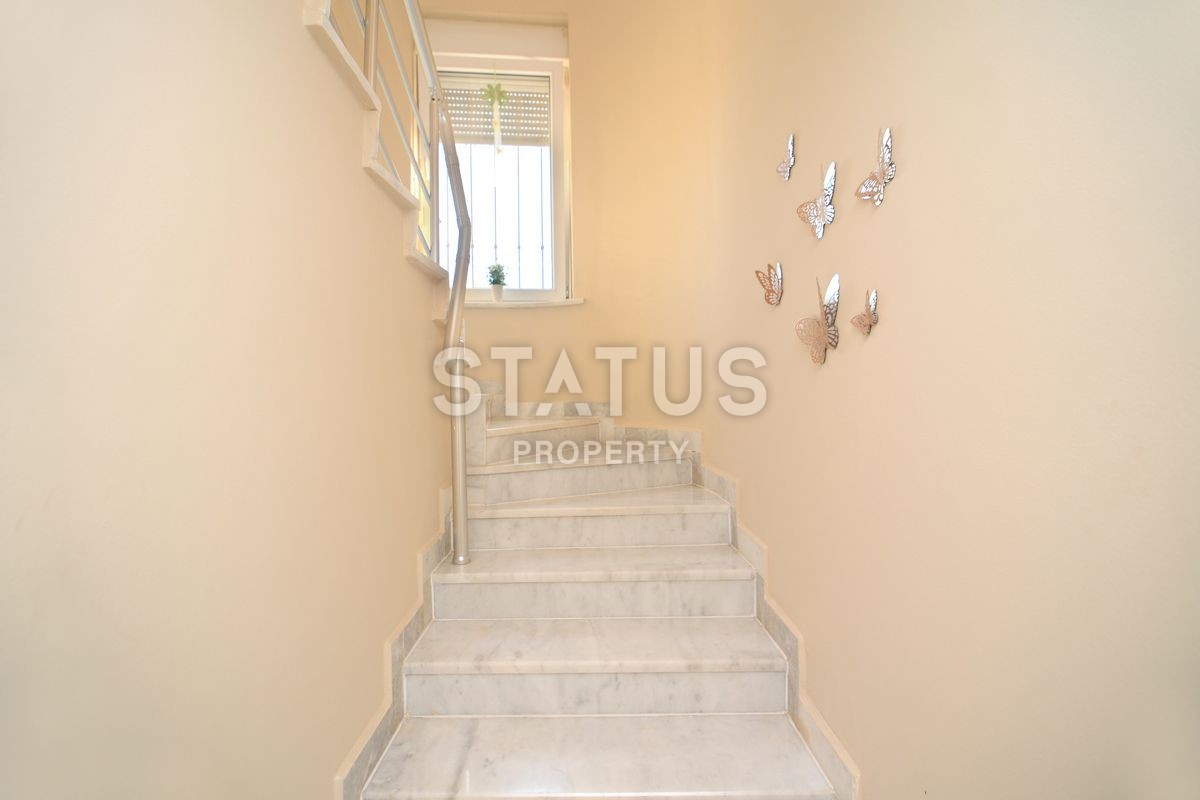 Stunning 3+1 villa with private pool and jacuzzi! Kargicak! 240 sq. m. фото 17