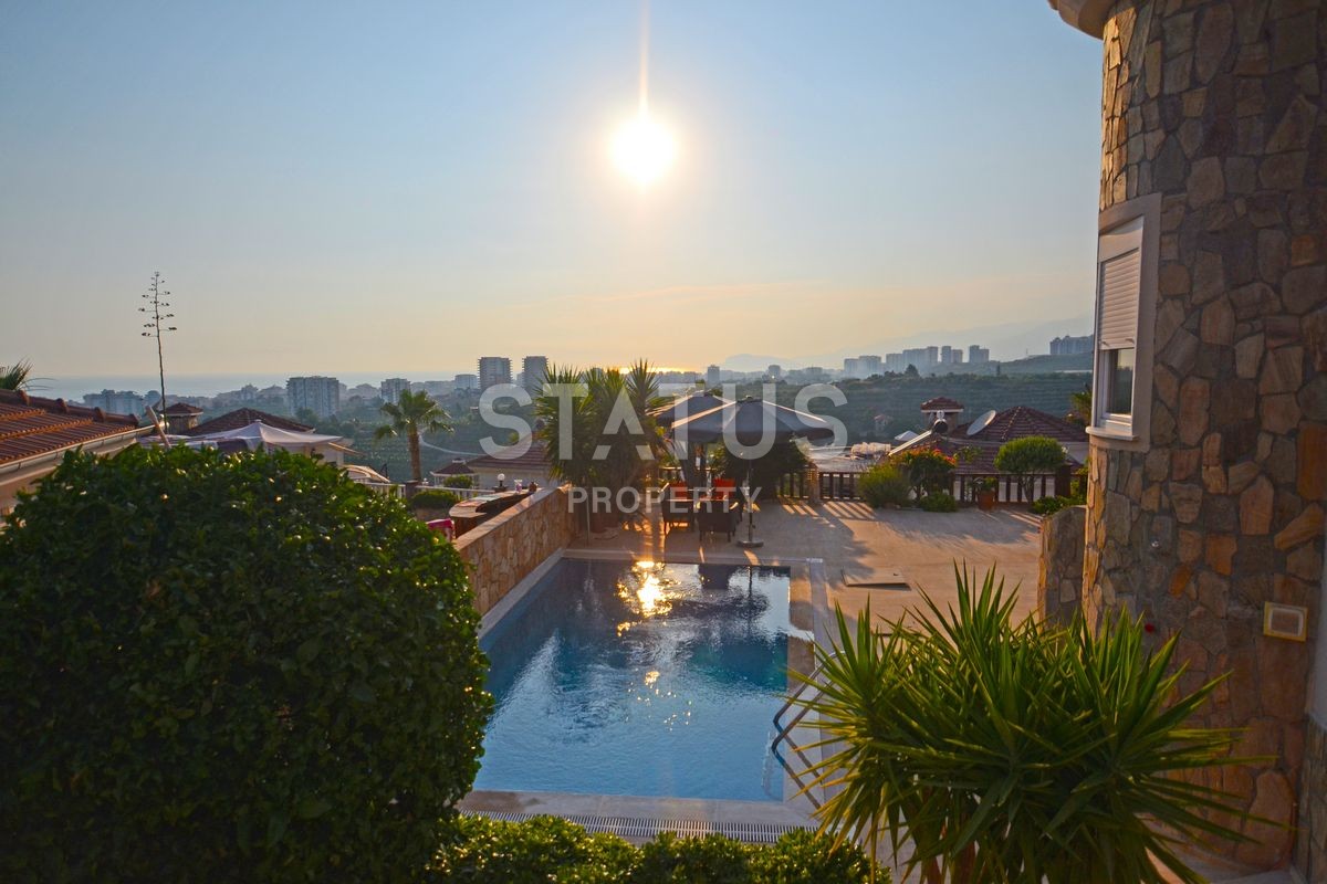 Stunning 3+1 villa with private pool and jacuzzi! Kargicak! 240 sq. m. фото 28
