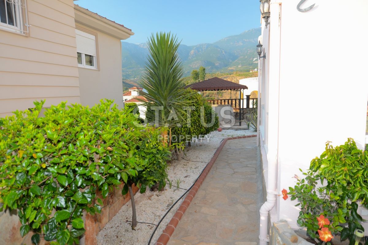 Stunning 3+1 villa with private pool and jacuzzi! Kargicak! 240 sq. m. фото 29