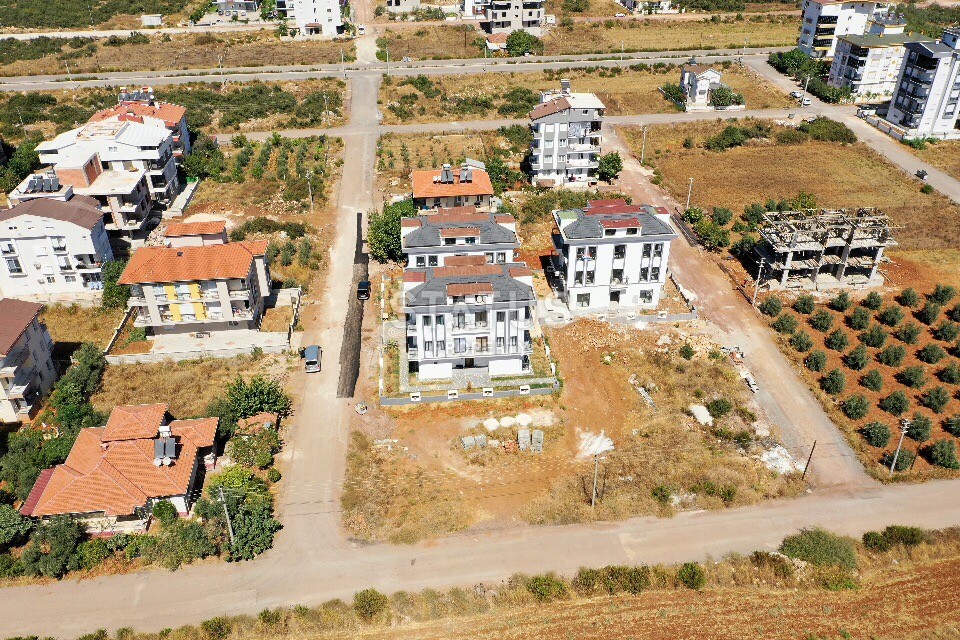 Прекрасный вариант трехкомнатной квартиры в развивающемся районе Анталии Дошемеалтые фото 9