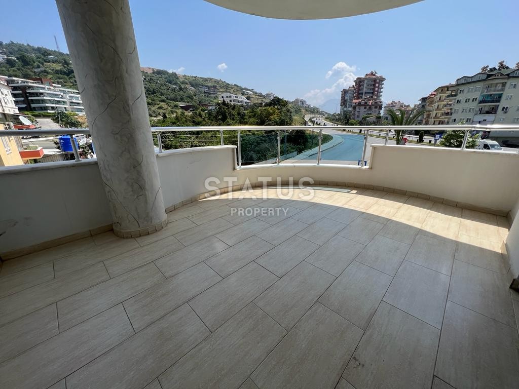 Spacious apartment near the sea in CİKCİLLİ фото 11