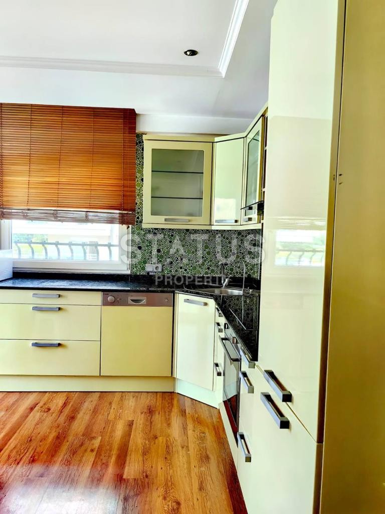 Меблированная недорогая  квартира 2+1 в районе Махмутлар, 110м2 фото 9