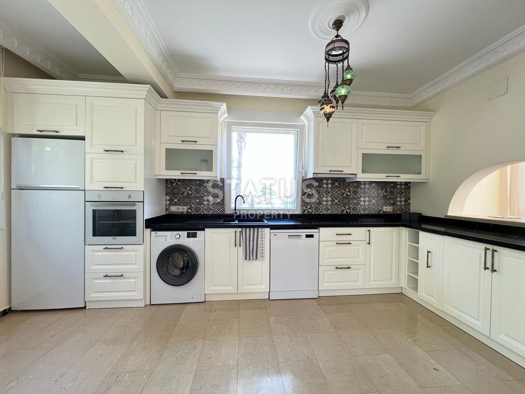 Two-storey villa 3+1 in Konakli area with private garden, 200m2 фото 3