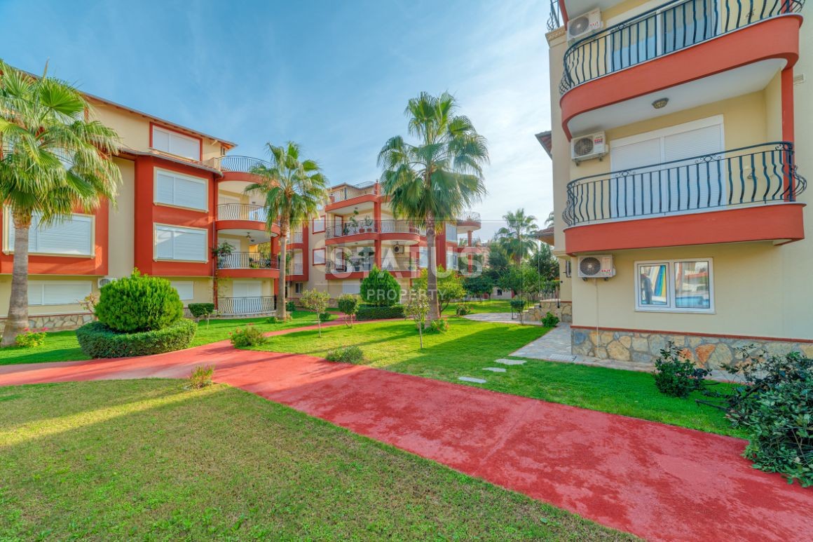 Дуплекс 4+1 рядом с морем в районе Кестель, 230м2 фото 2