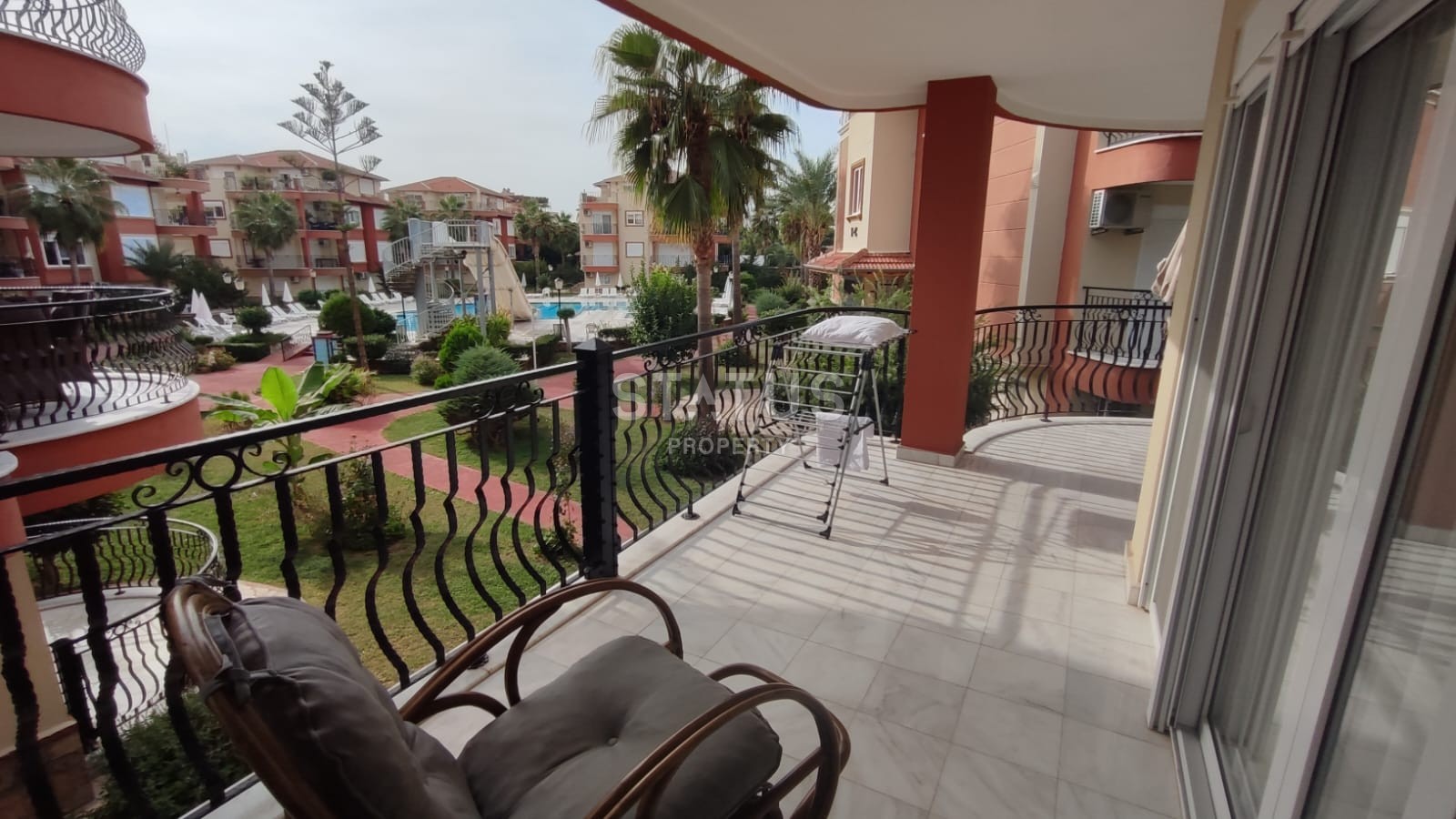 Duplex 4+1 near the sea in the Kestel area, 230m2 фото 36