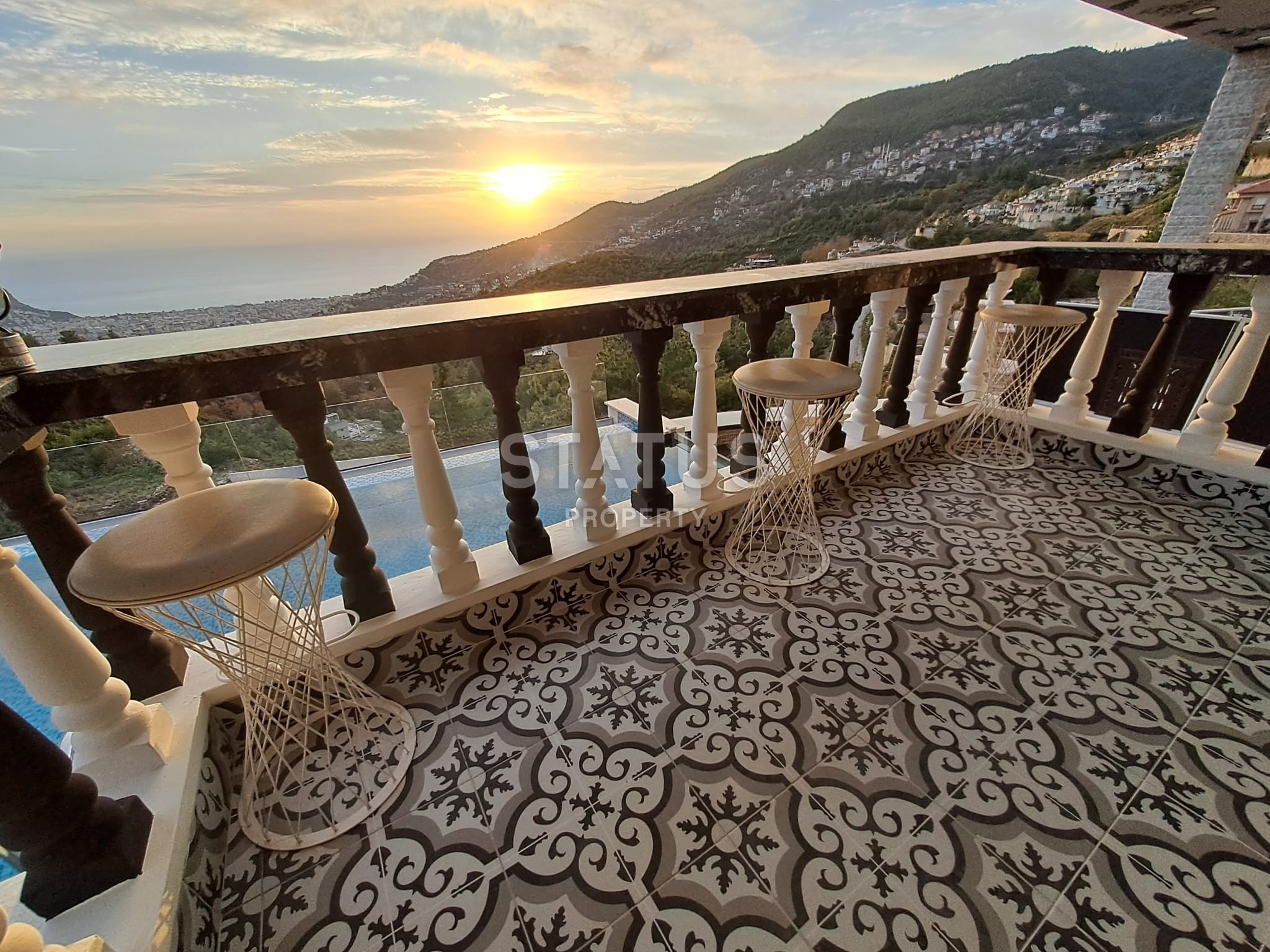 Роскошная трехэтажная вилла в районе Бекташ, 300 м2 фото 9