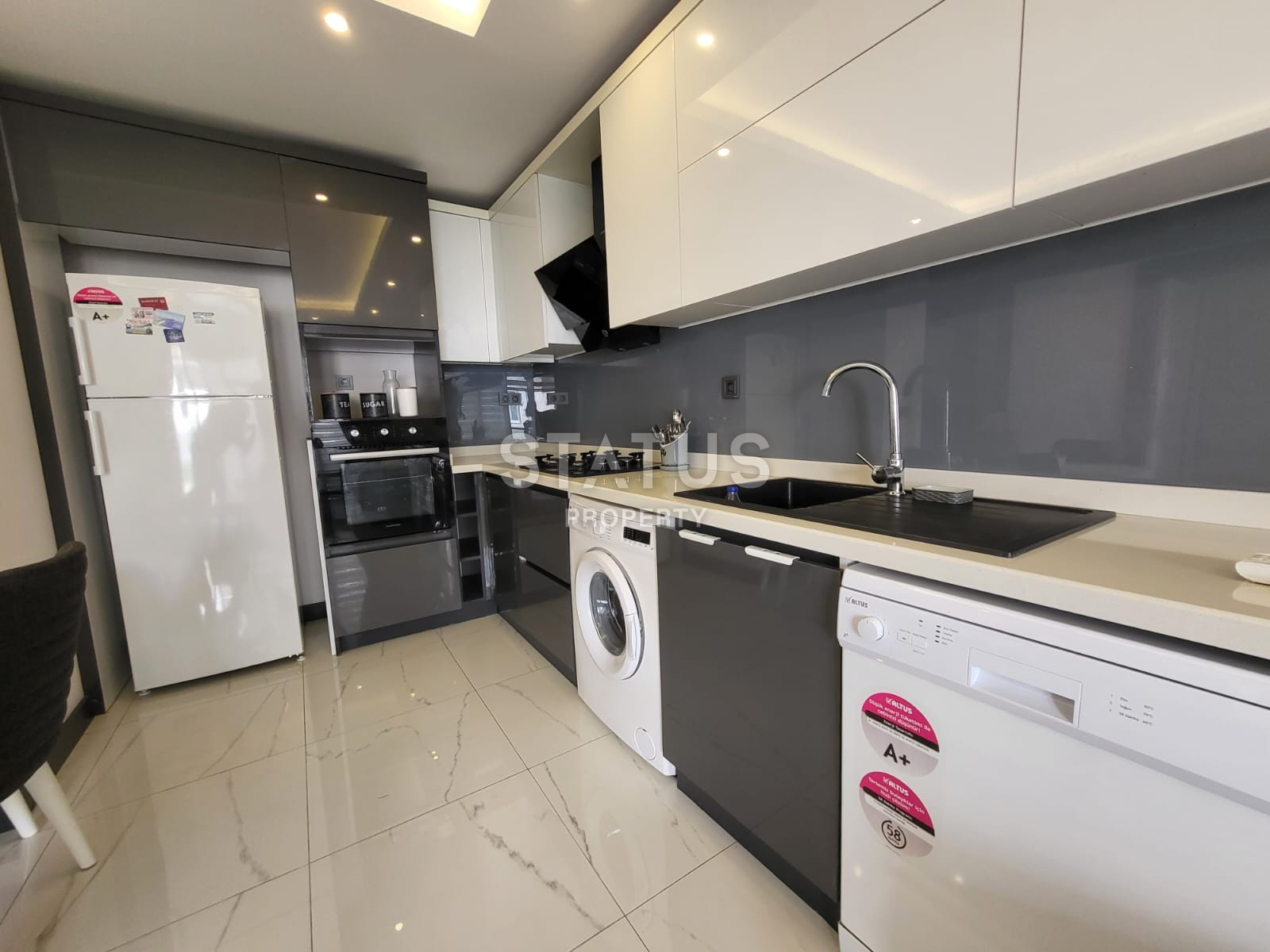 Furnished apartment in the center, 55 m2 фото 4