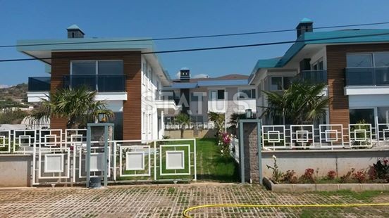 Три люкс – виллы на побережье в районе Демирташ, 455 – 600 м2 фото 3