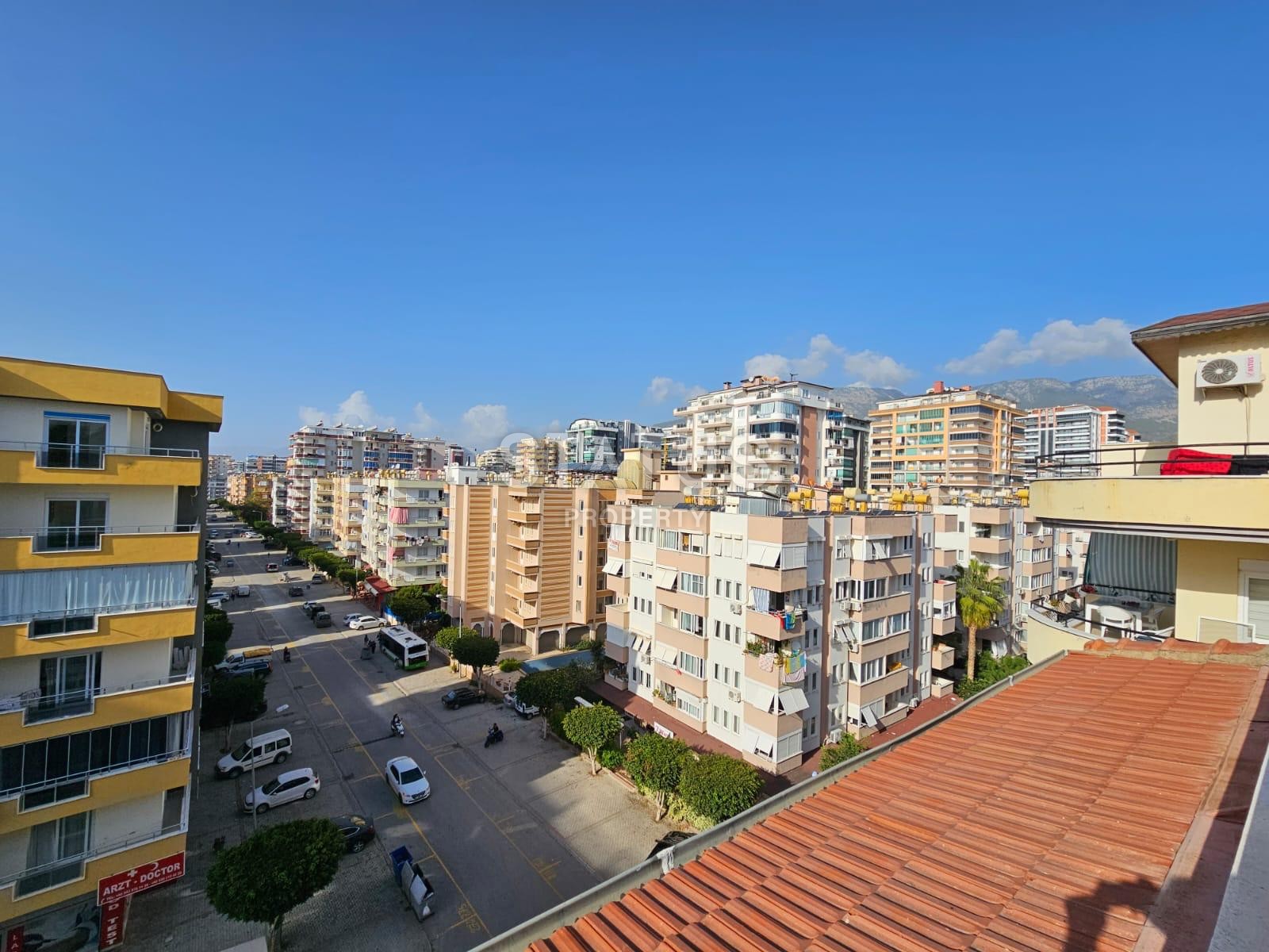 Penthouse 4+1 with furniture in Mahmutlar, 180 m2 фото 16