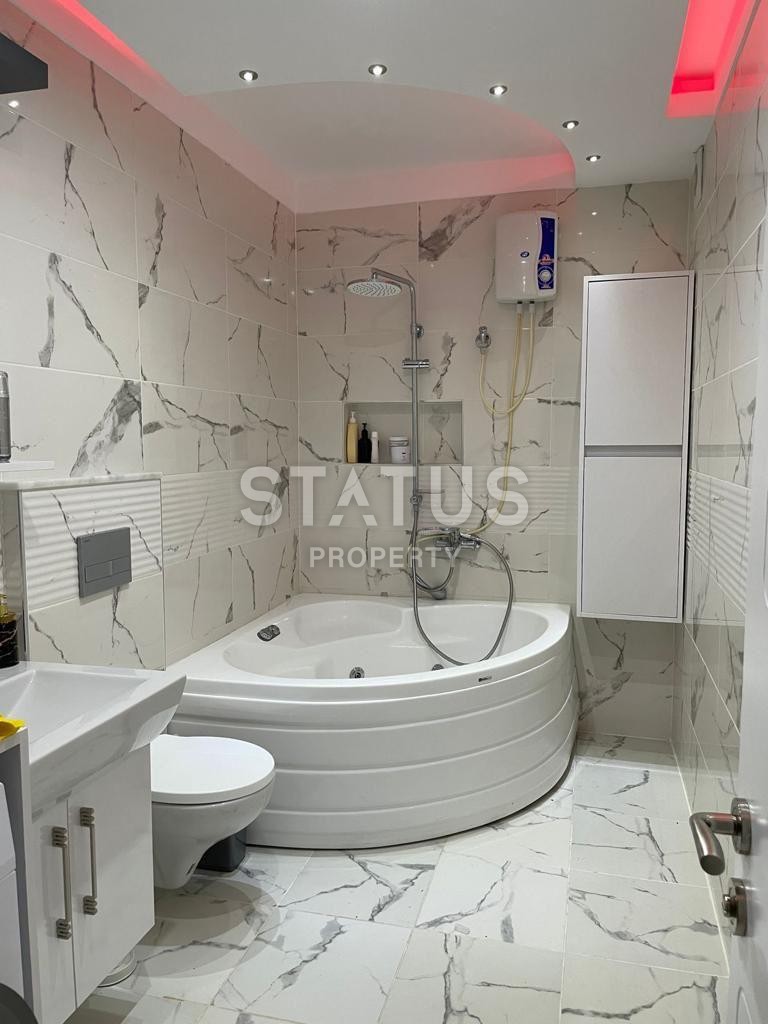 Newly renovated three-room apartment in Mahmutlar, 125 m2 фото 11