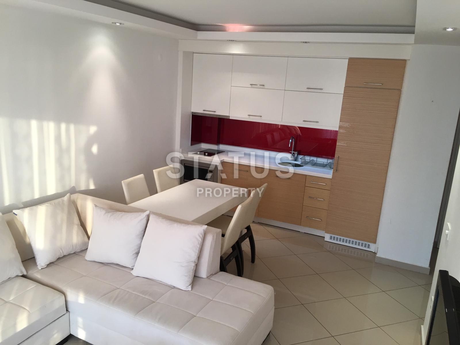 Квартира 1+1 на первой береговой линии в районе Кестель, 65 м2 фото 3