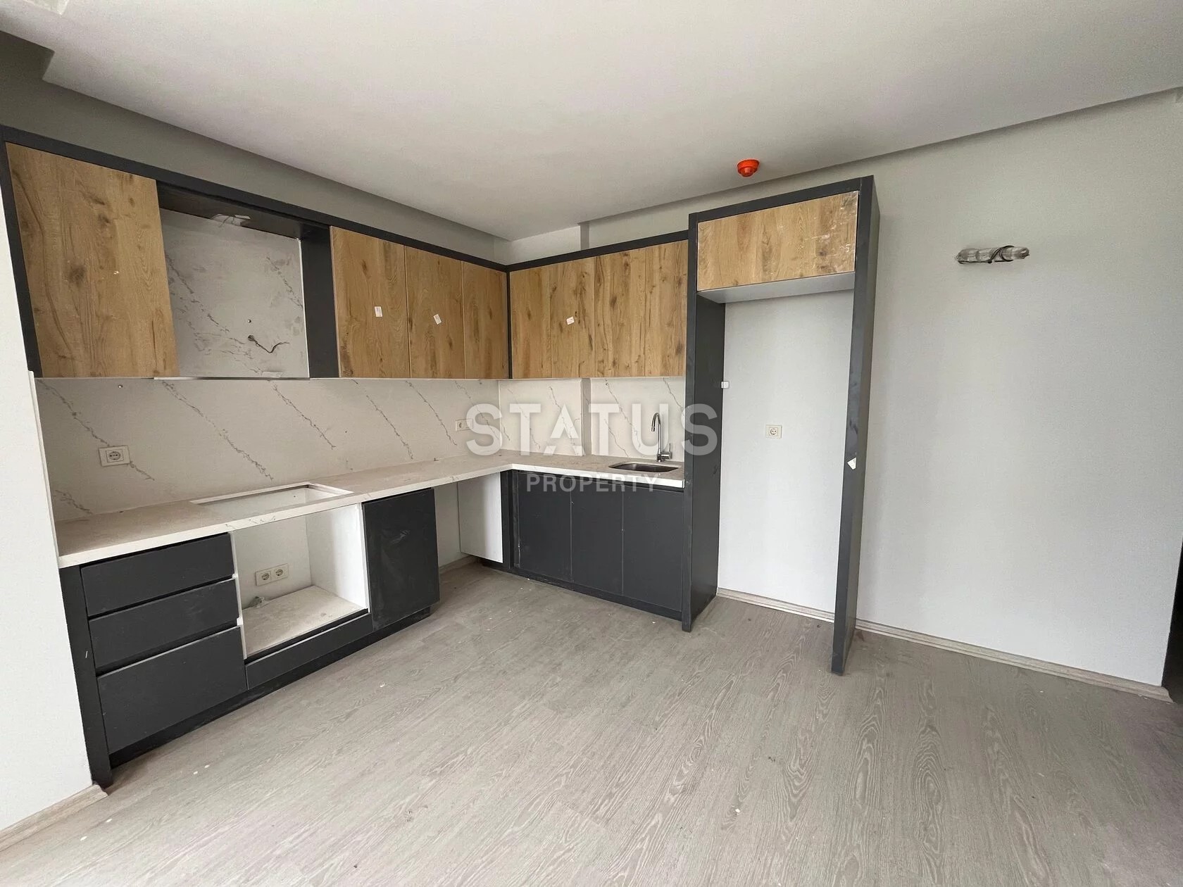 Квартира 1+1 в новом комплексе в районе Томюк, Арпачбахшиш фото 9