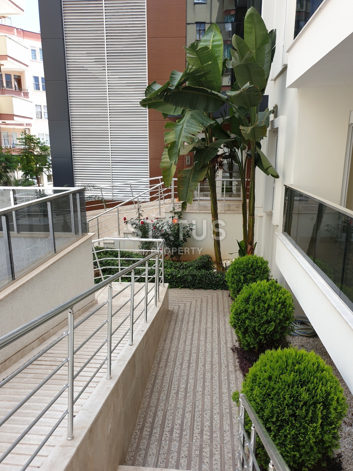 Двухкомнатная квартира с мебелью в центре Аланьи! 55 кв. м. фото 3