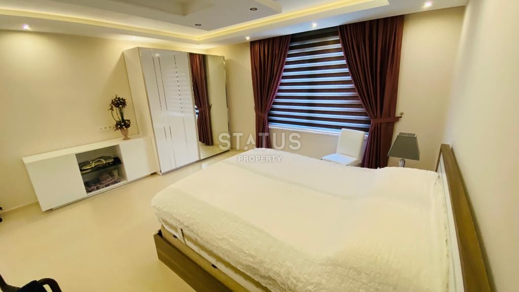 Large penthouse 4+1 with furniture in Tosmur, 290 m2 фото 17