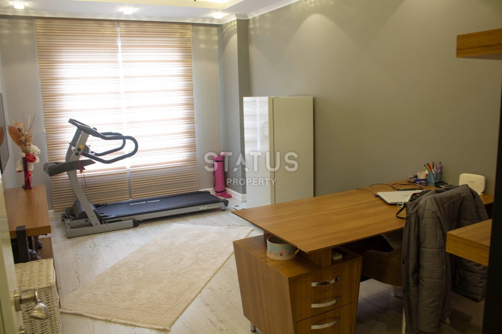 Large 4+1 apartment in the open for residence permit area of Cikcilli, 250 m2 фото 5