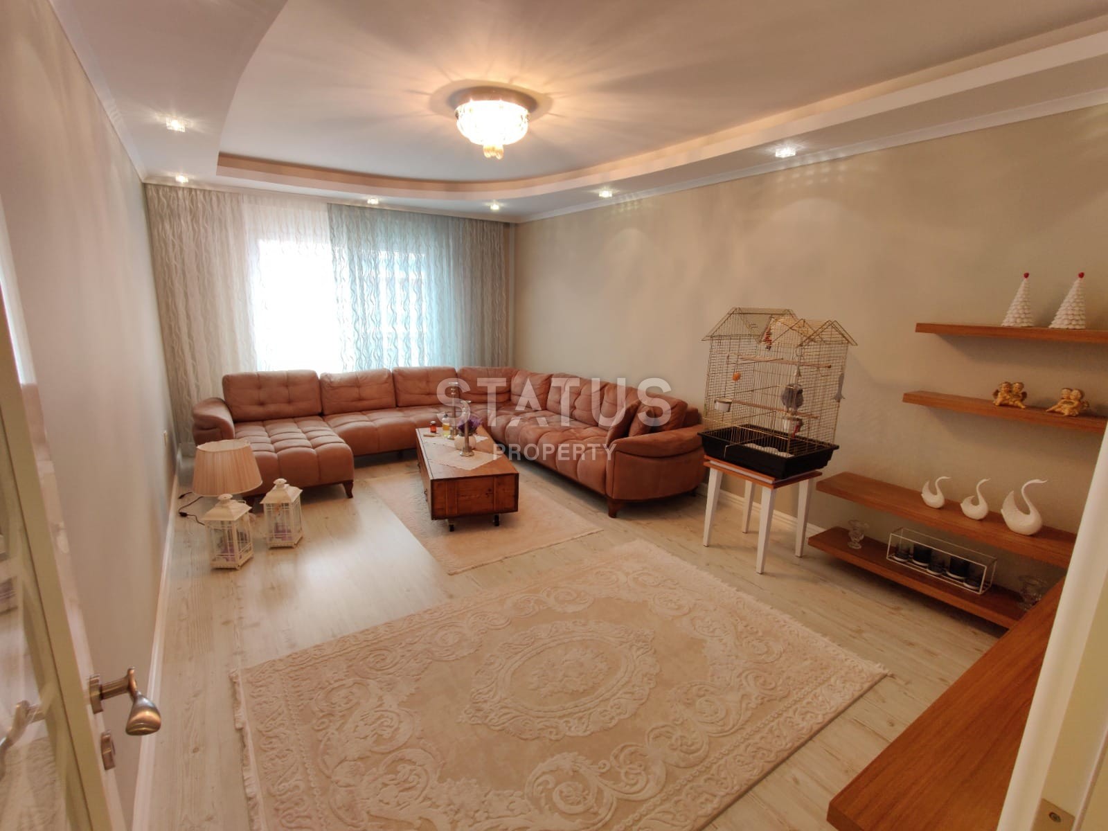 Large 4+1 apartment in the open for residence permit area of Cikcilli, 250 m2 фото 8