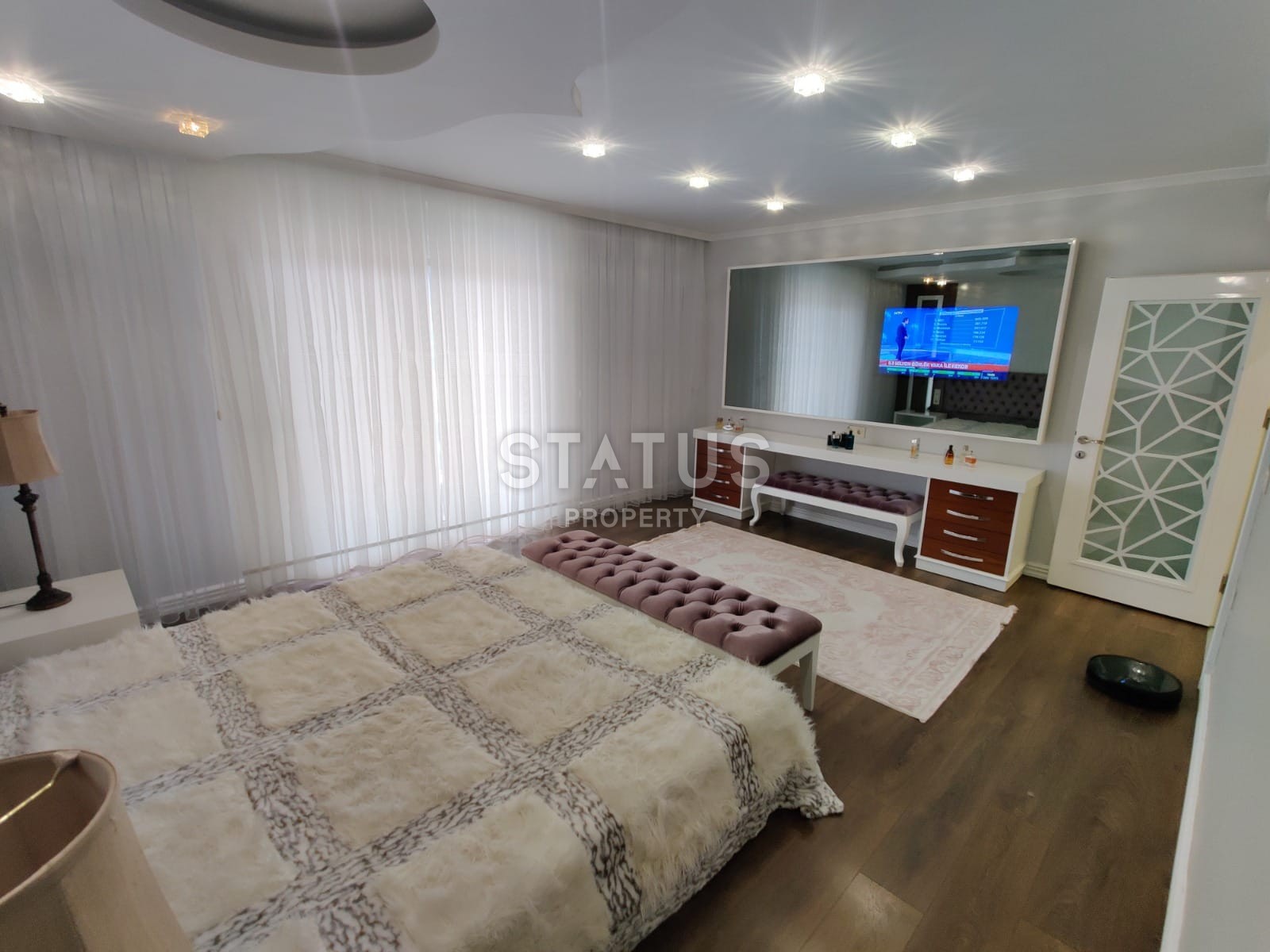 Large 4+1 apartment in the open for residence permit area of Cikcilli, 250 m2 фото 28