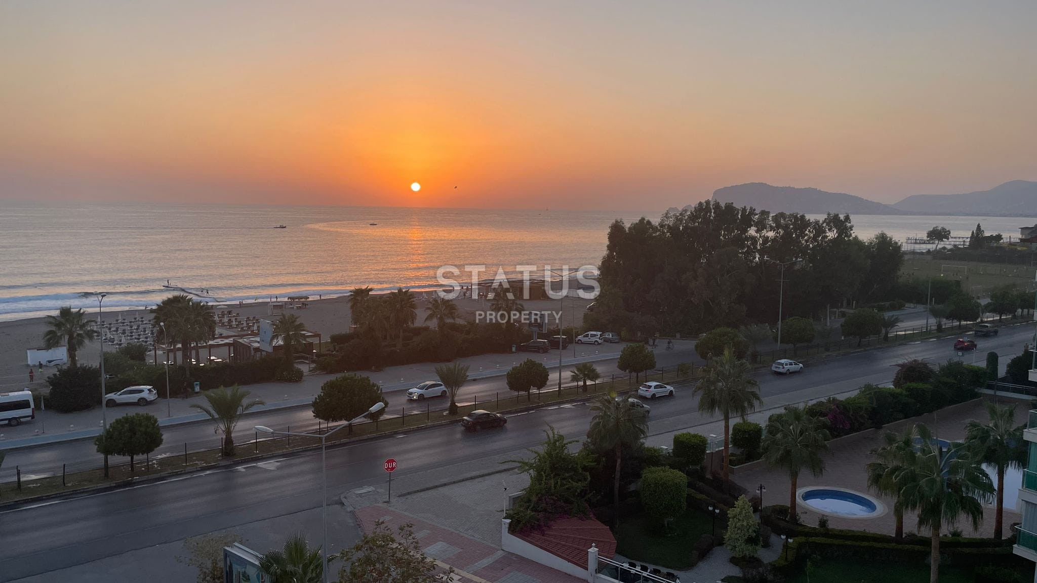 Penthouse 2+1 with furniture on the first coastline, 150 m2 фото 35