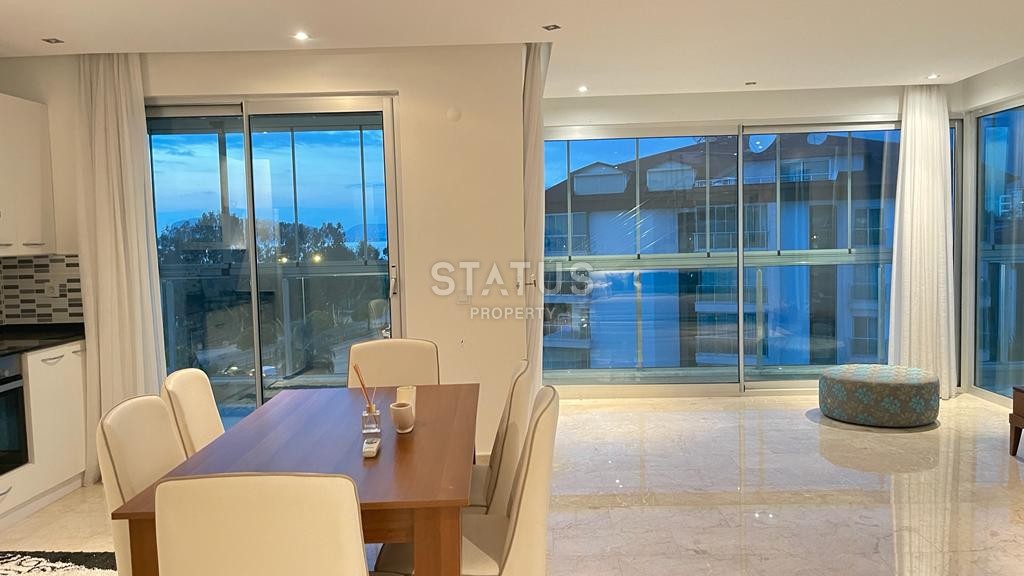 Penthouse 2+1 with furniture on the first coastline, 150 m2 фото 47