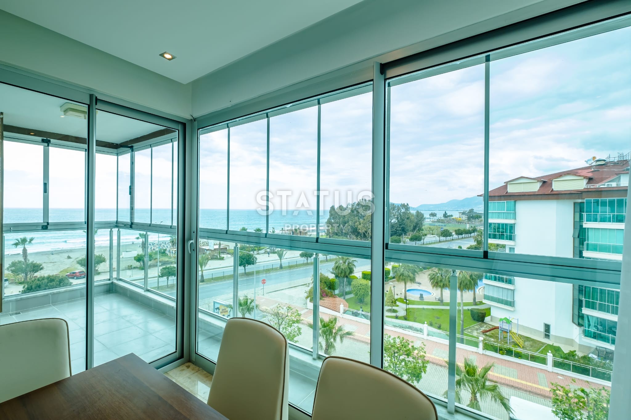 Penthouse 2+1 with furniture on the first coastline, 150 m2 фото 73