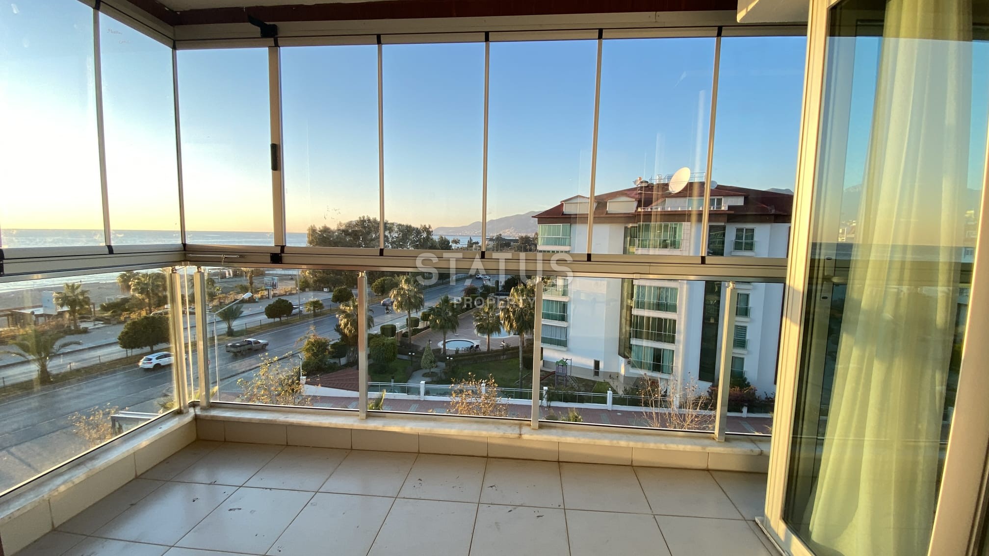 Penthouse 2+1 with furniture on the first coastline, 150 m2 фото 77