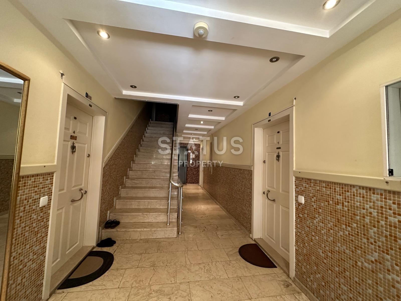 Трёхкомнатная квартира с мебелью в центре города, 95 м2 фото 17