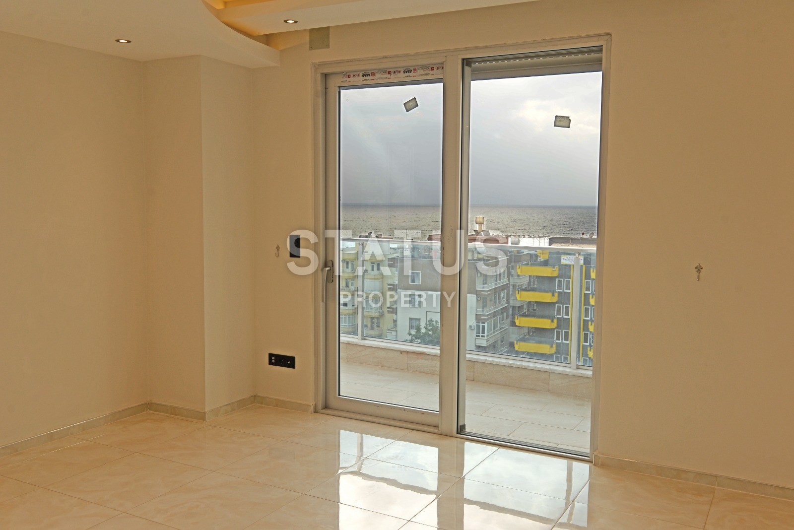 Студия с прямым видом на море на первой береговой линии в Махутларе, 47 м2 фото 18